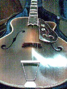 Guitare manouche des années 30