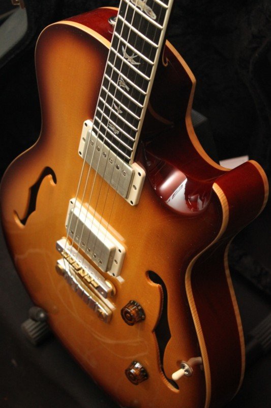 guitare jazz archtop PRS JA-15