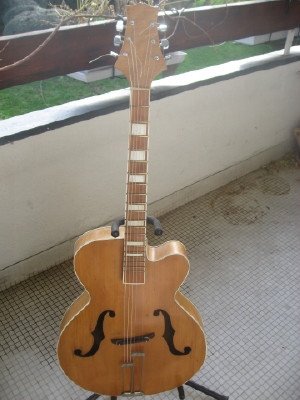 Guitare de luthier